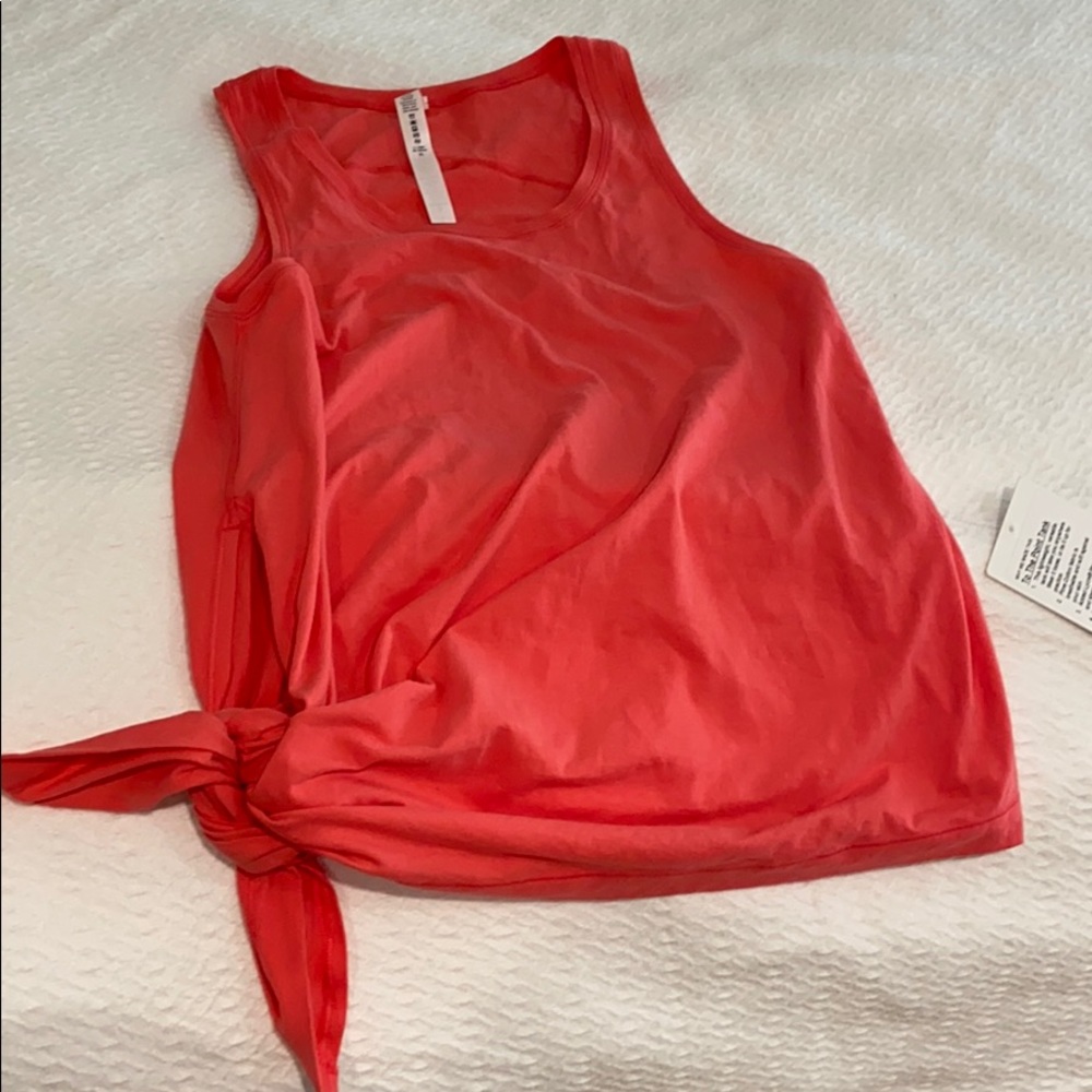 Lululemon tank